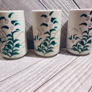 Vintage Japanese Kutani Ware Tea Cups Set of 3 Floral Design‎